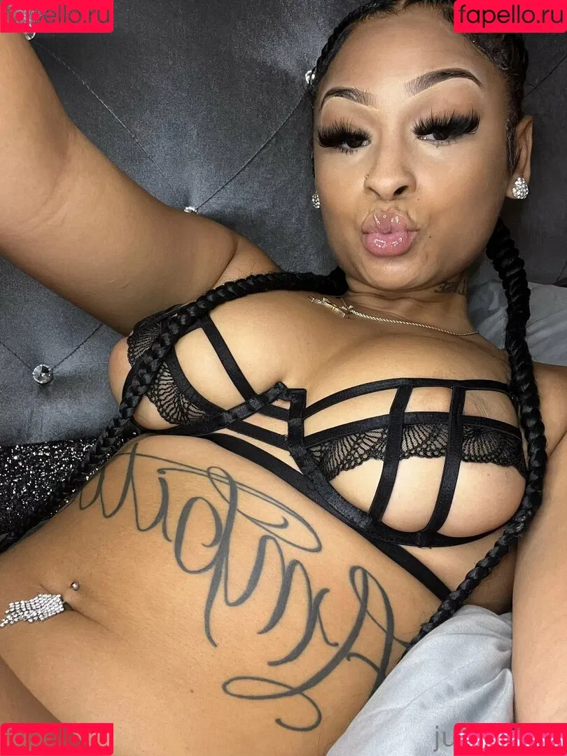 yell0wp0rntapez Onlyfans Photo Gallery 