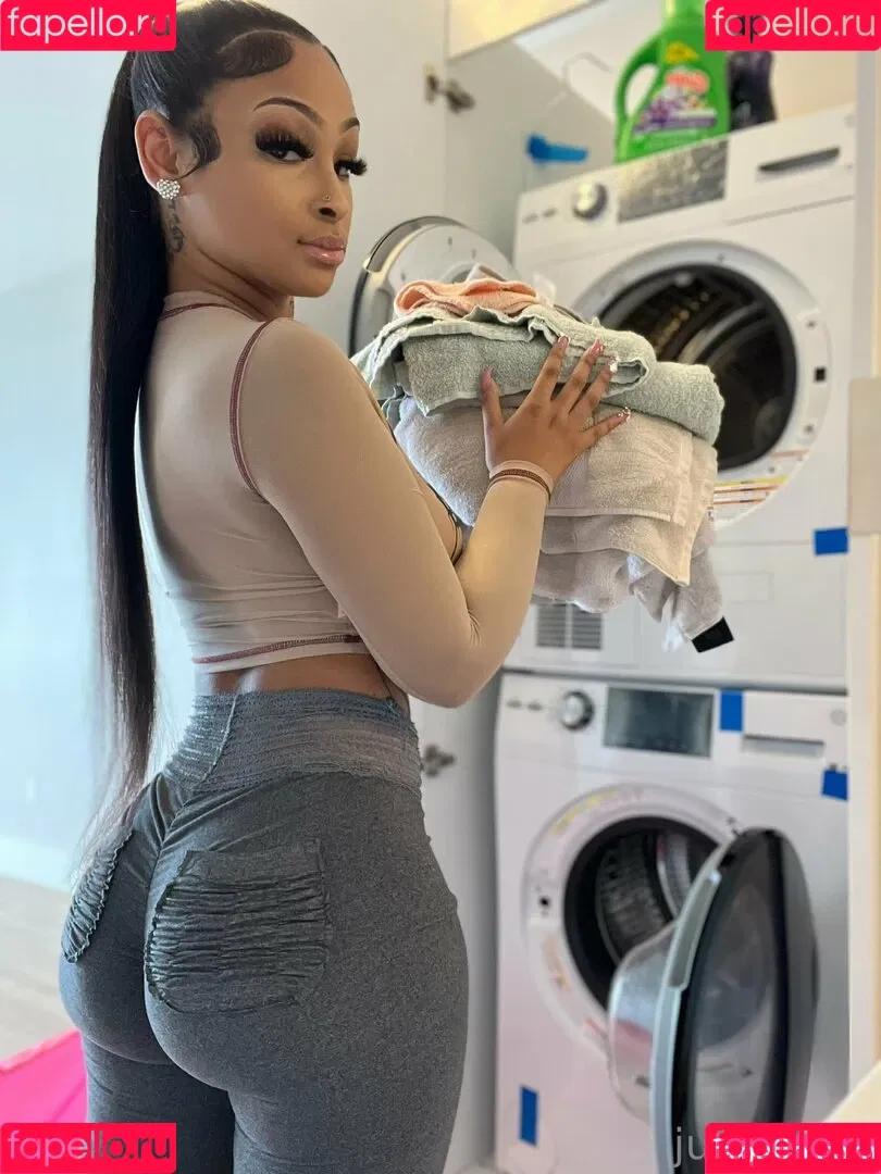 yell0wp0rntapez Onlyfans Photo Gallery 