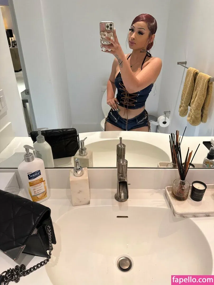 yell0wp0rntapez Onlyfans Photo Gallery 