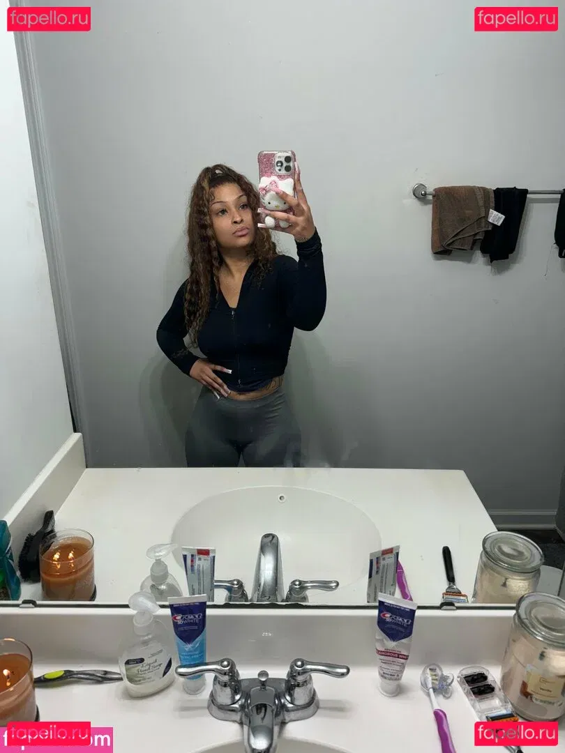 yell0wp0rntapez Onlyfans Photo Gallery 