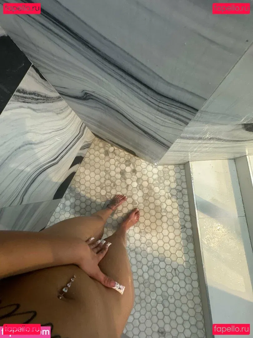 yell0wp0rntapez Onlyfans Photo Gallery 