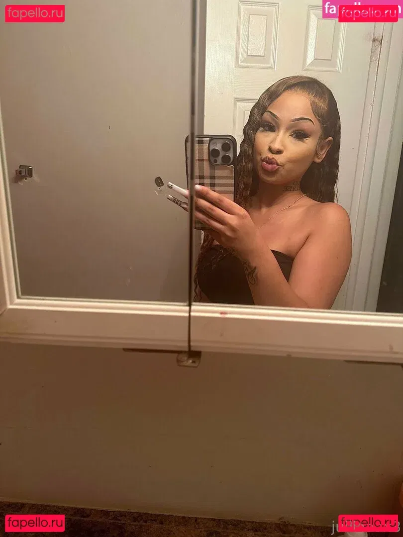 yell0wp0rntapez Onlyfans Photo Gallery 