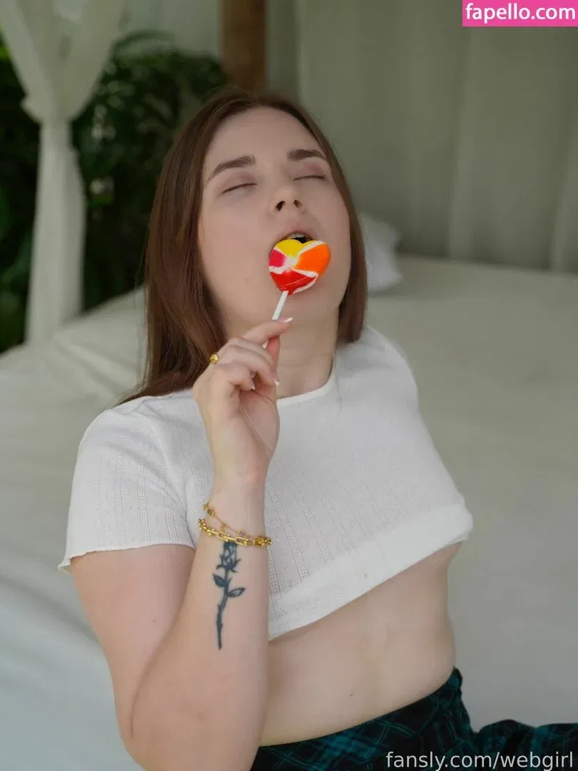 WebGirl Onlyfans Photo Gallery 