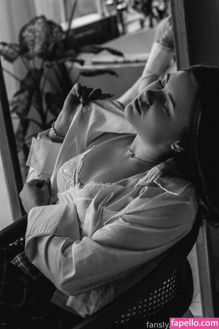 WebGirl Onlyfans Photo Gallery 