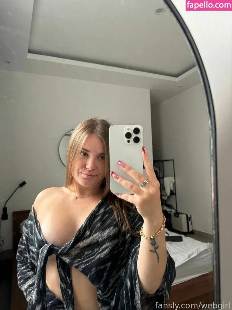 WebGirl Onlyfans Photo Gallery 