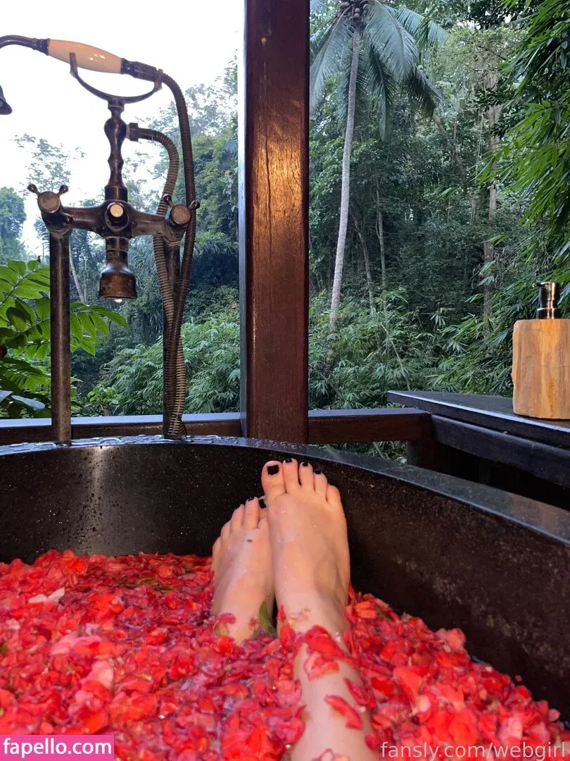 WebGirl Onlyfans Photo Gallery 