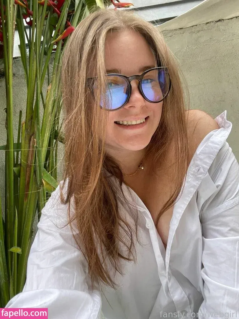 WebGirl Onlyfans Photo Gallery 