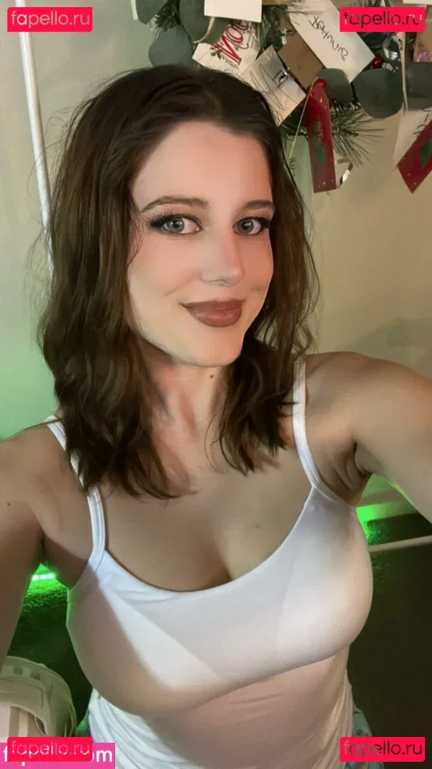 Emmi Onlyfans Photo Gallery 