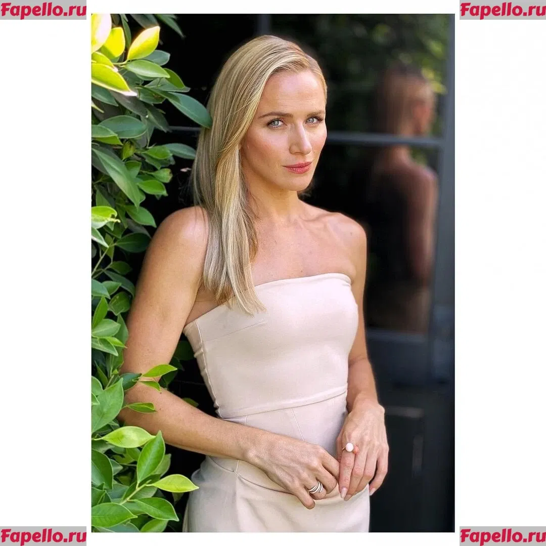 Shantel VanSanten Onlyfans Photo Gallery 