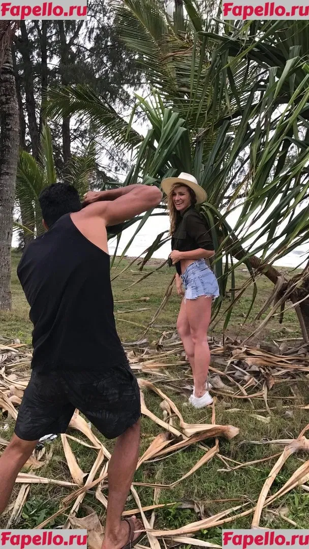 Shantel VanSanten Onlyfans Photo Gallery 