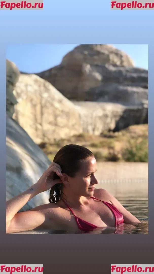 Shantel VanSanten Onlyfans Photo Gallery 