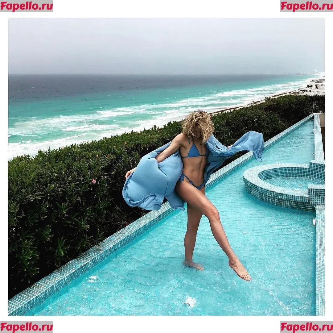 Shantel VanSanten Onlyfans Photo Gallery 