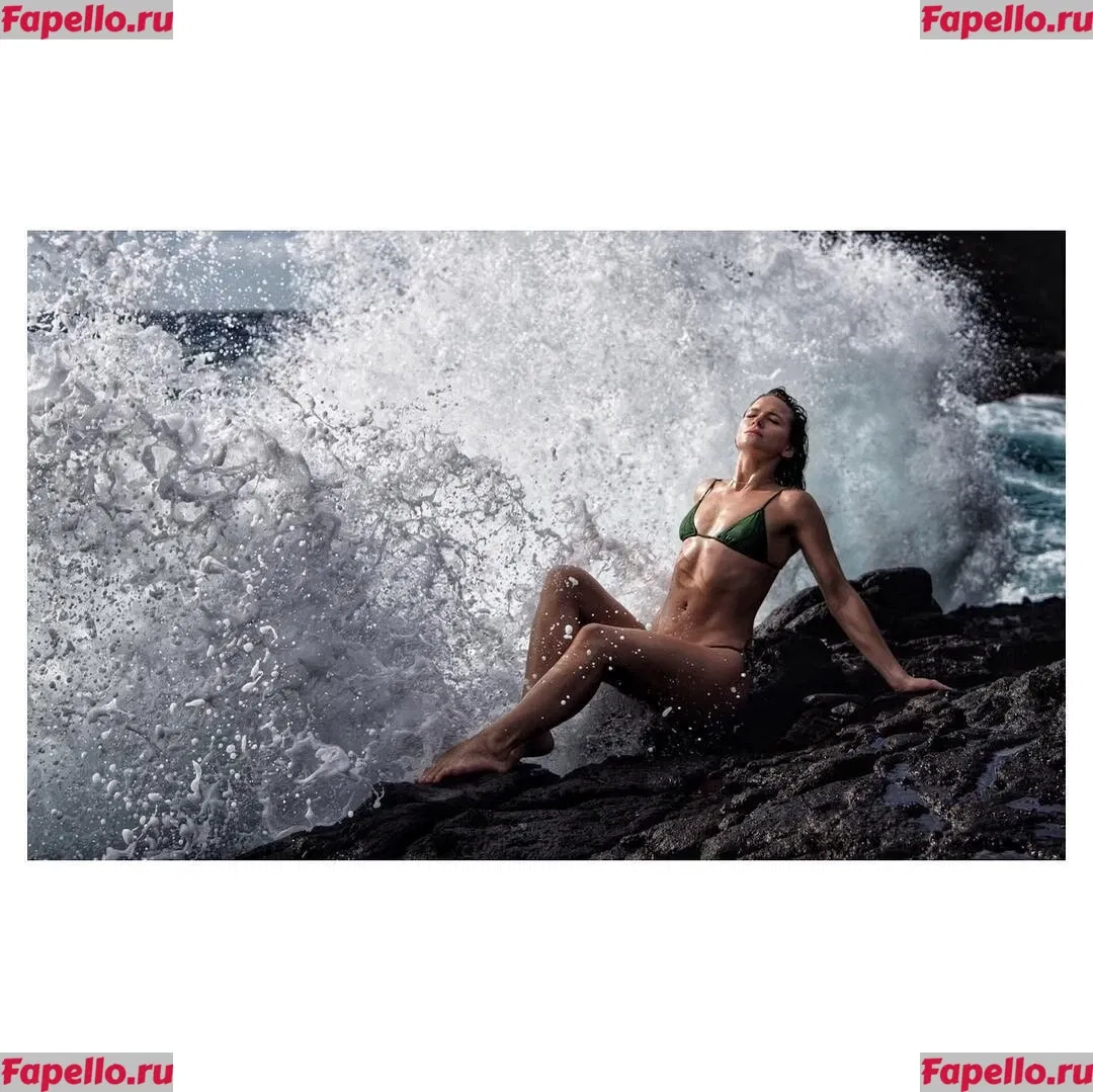 Shantel VanSanten Onlyfans Photo Gallery 