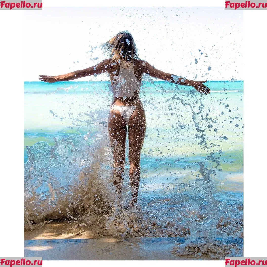Shantel VanSanten Onlyfans Photo Gallery 