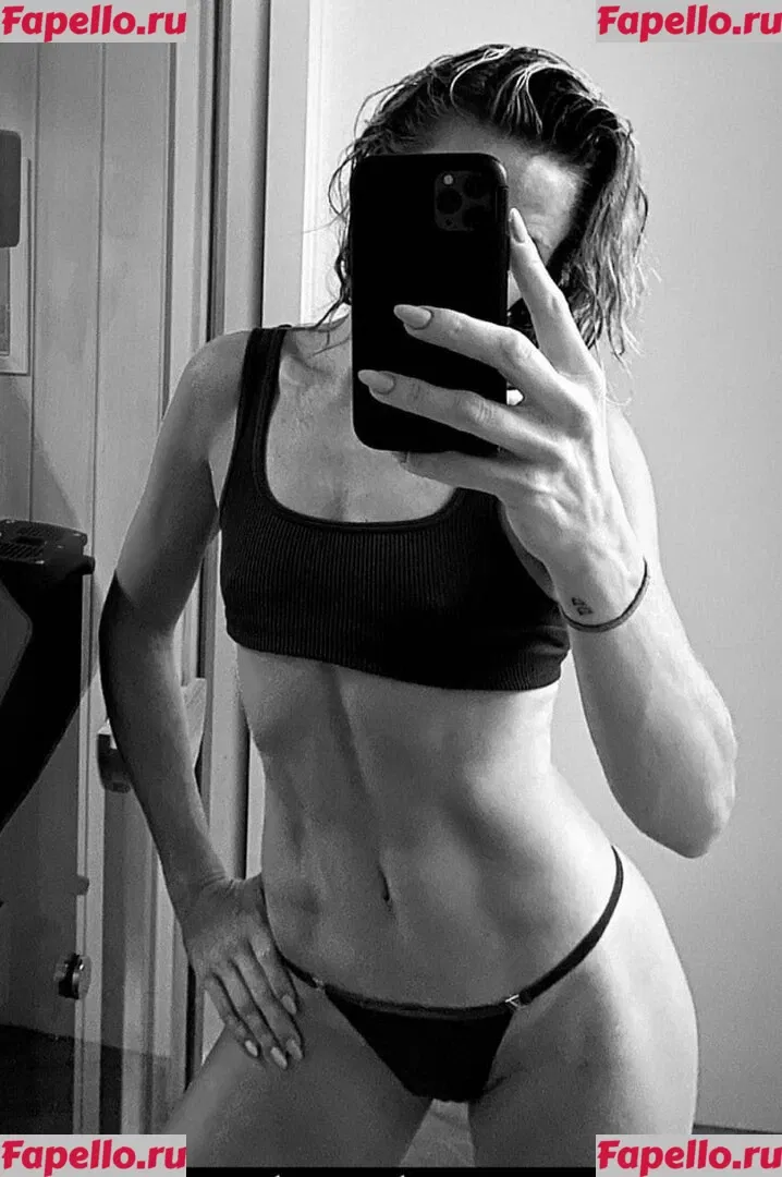Shantel VanSanten Onlyfans Photo Gallery 