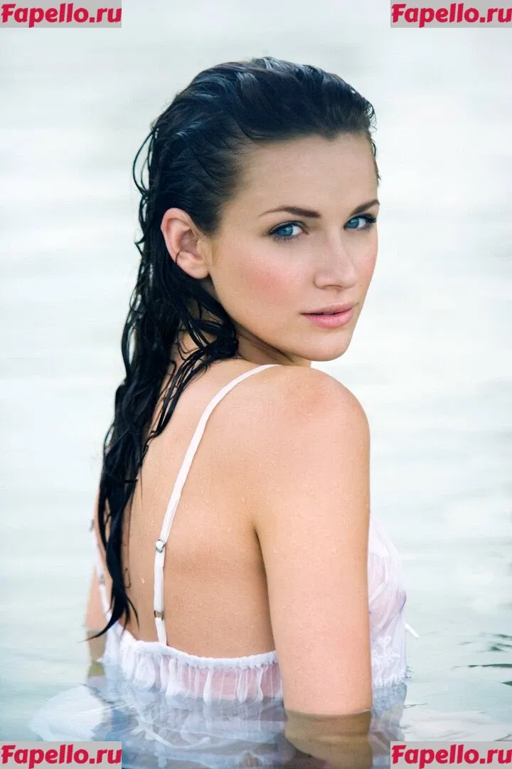 Shantel VanSanten Onlyfans Photo Gallery 