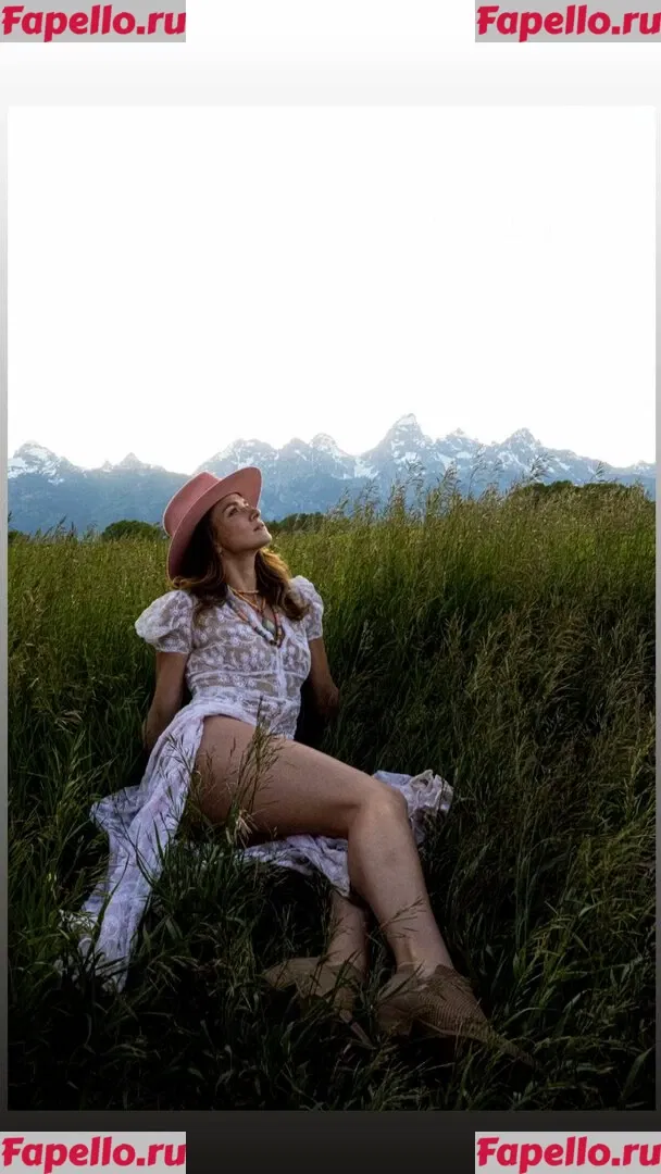 Shantel VanSanten Onlyfans Photo Gallery 