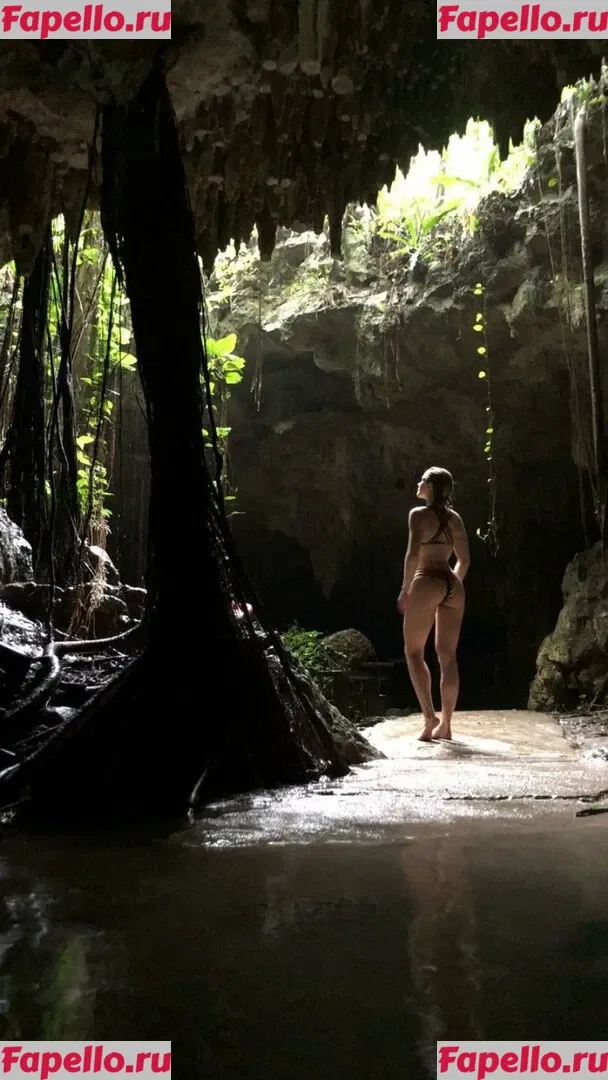 Shantel VanSanten Onlyfans Photo Gallery 