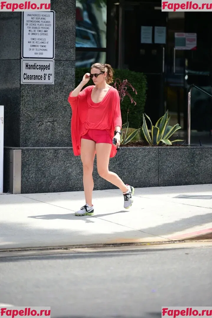 Shantel VanSanten Onlyfans Photo Gallery 