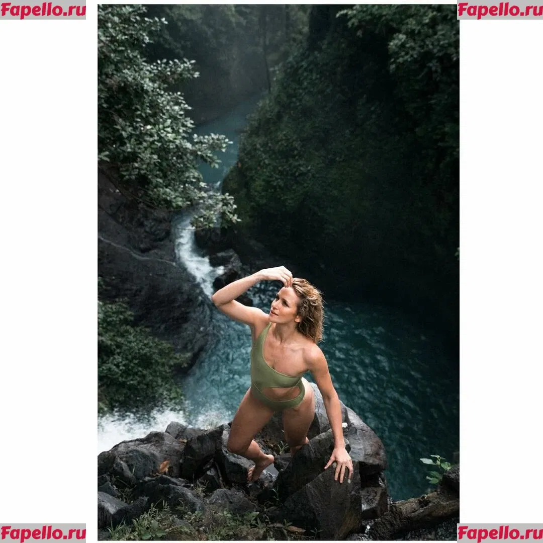 Shantel VanSanten Onlyfans Photo Gallery 