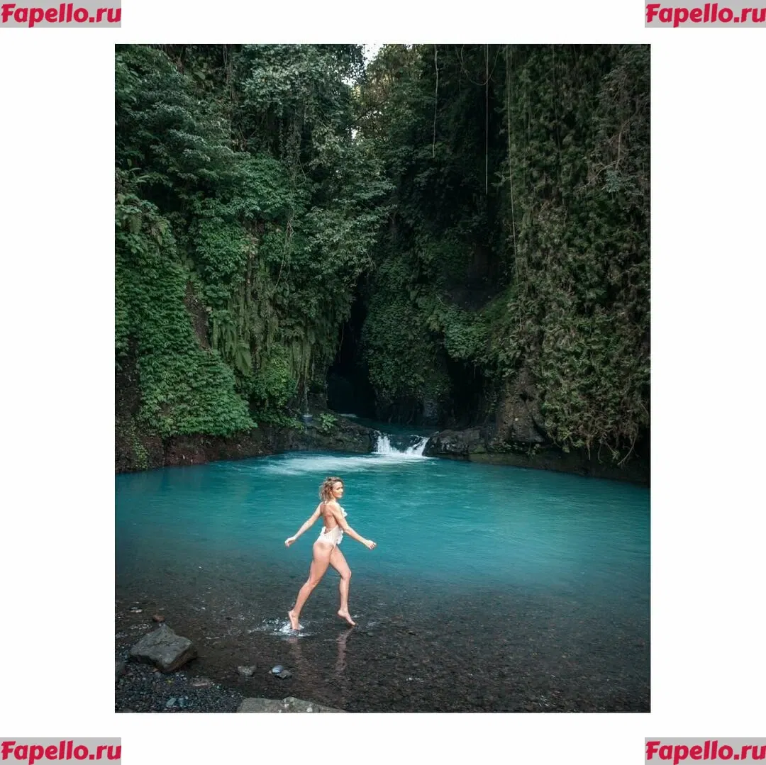Shantel VanSanten Onlyfans Photo Gallery 