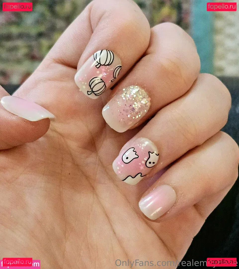 realemilyhaze Onlyfans Photo Gallery 