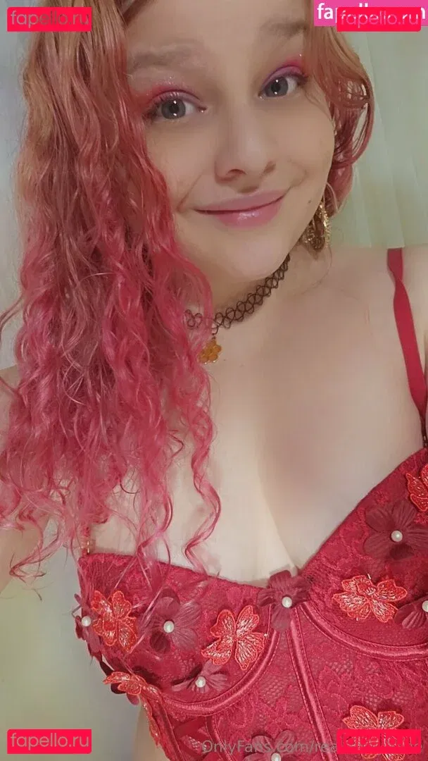 realemilyhaze Onlyfans Photo Gallery 