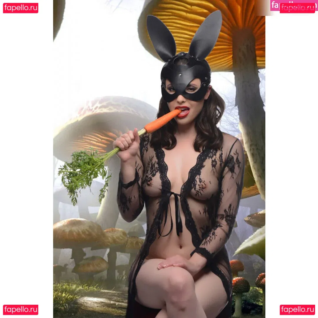 Casey Calvert Onlyfans Photo Gallery 