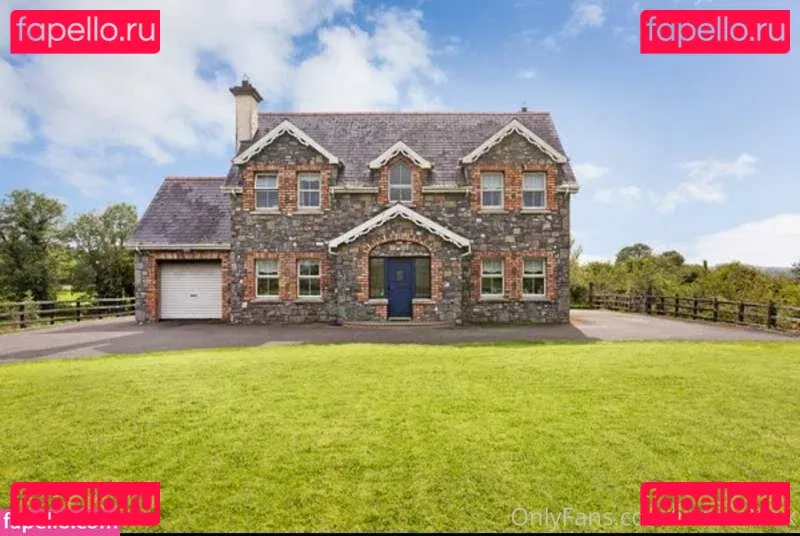 Mona Minx Onlyfans Photo Gallery 