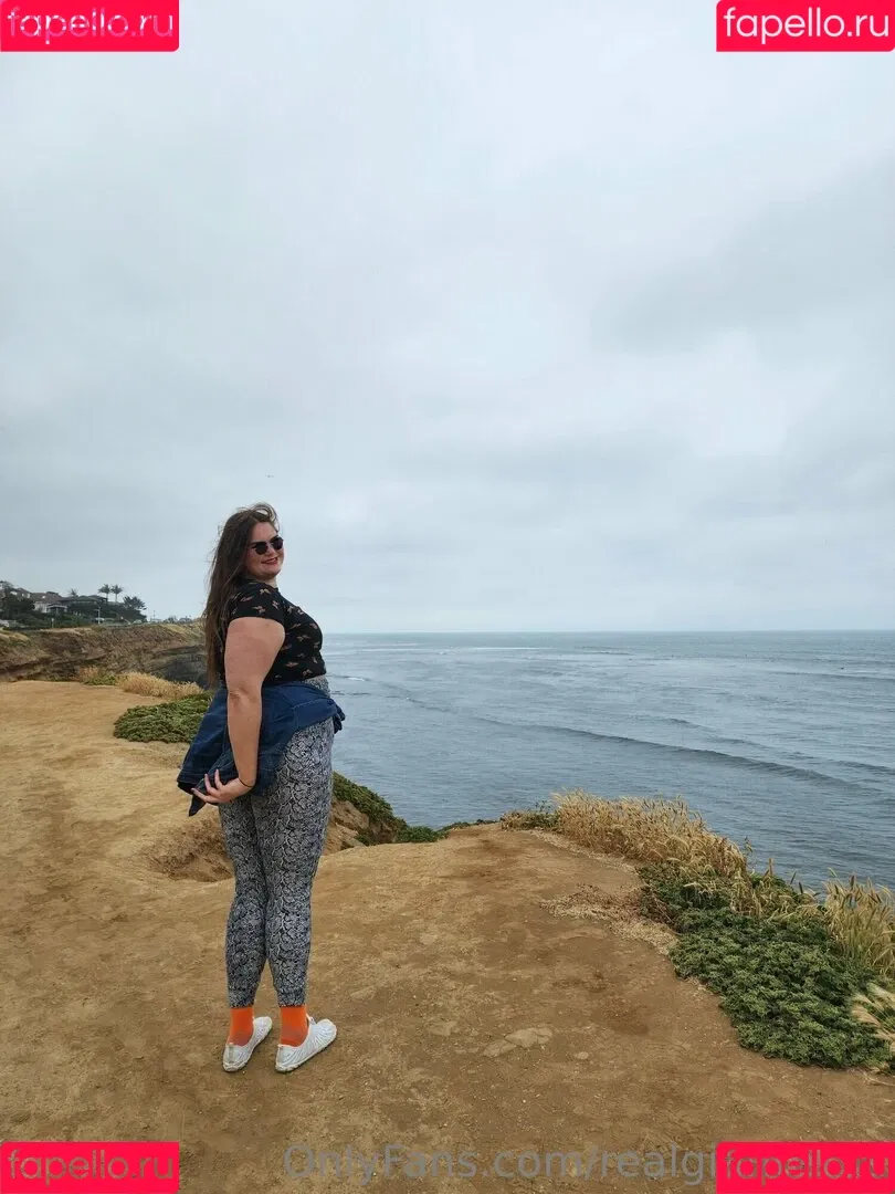 realgiantessa Onlyfans Photo Gallery 