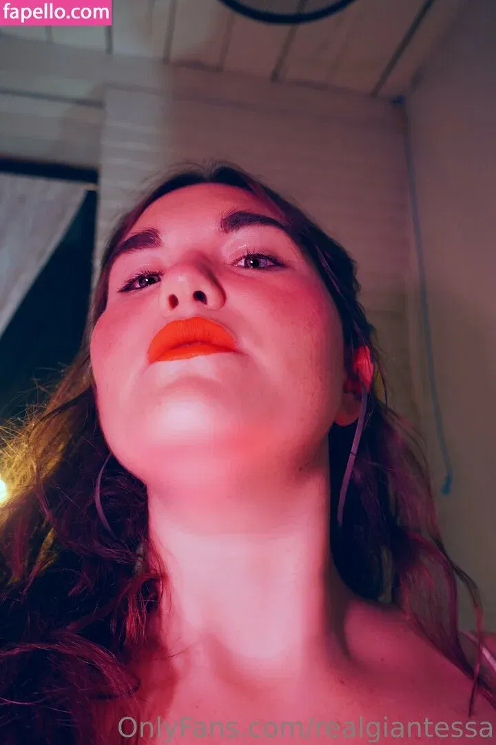 realgiantessa Onlyfans Photo Gallery 