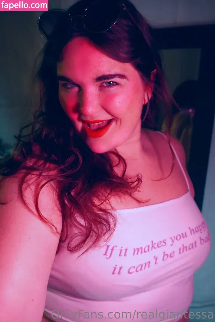 realgiantessa Onlyfans Photo Gallery 