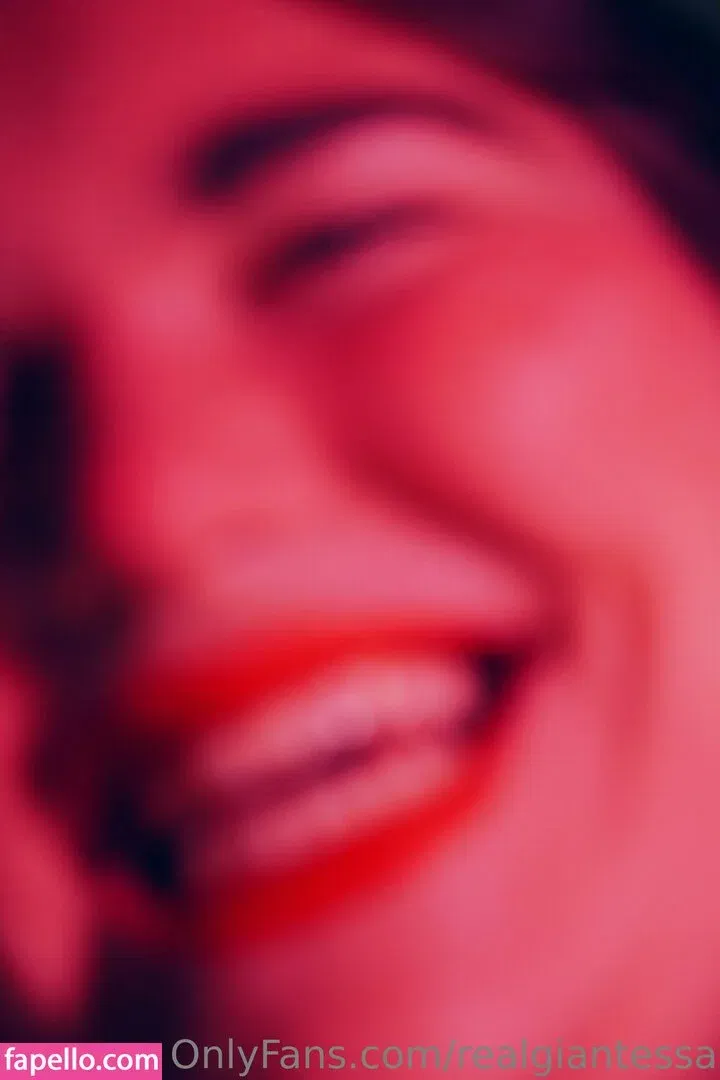 realgiantessa Onlyfans Photo Gallery 