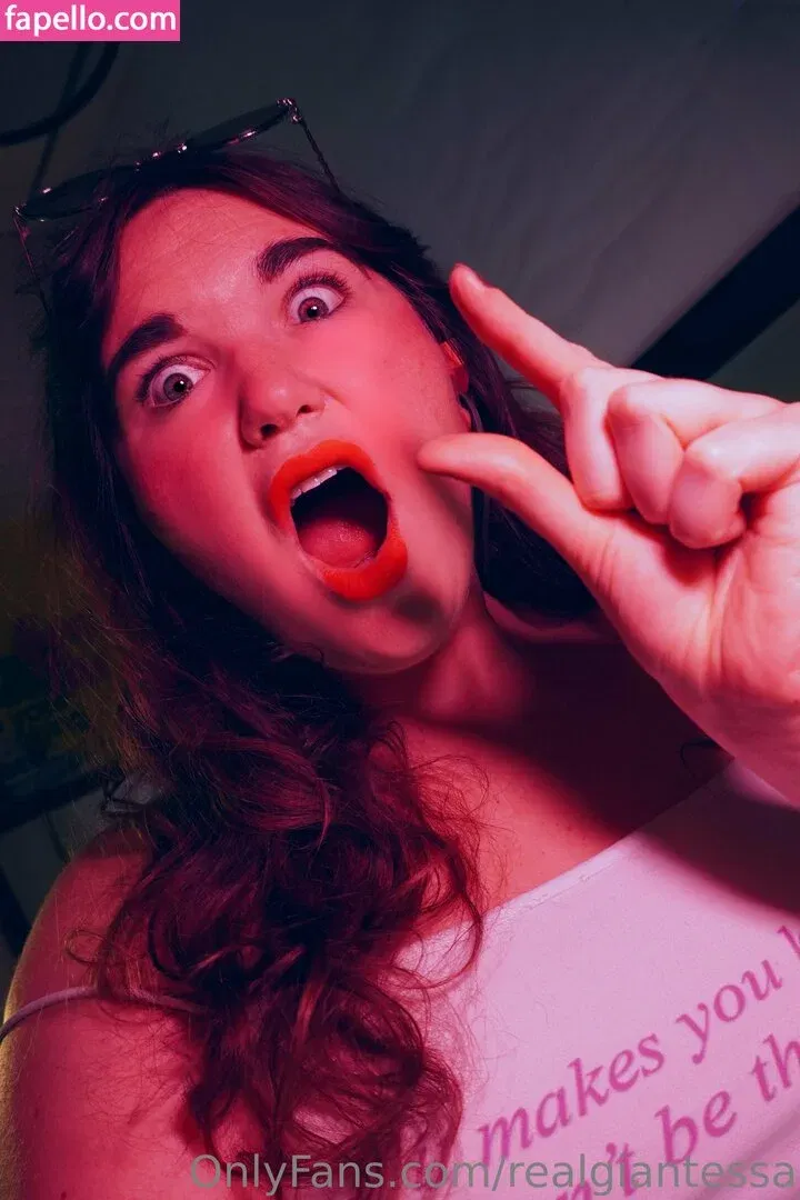 realgiantessa Onlyfans Photo Gallery 