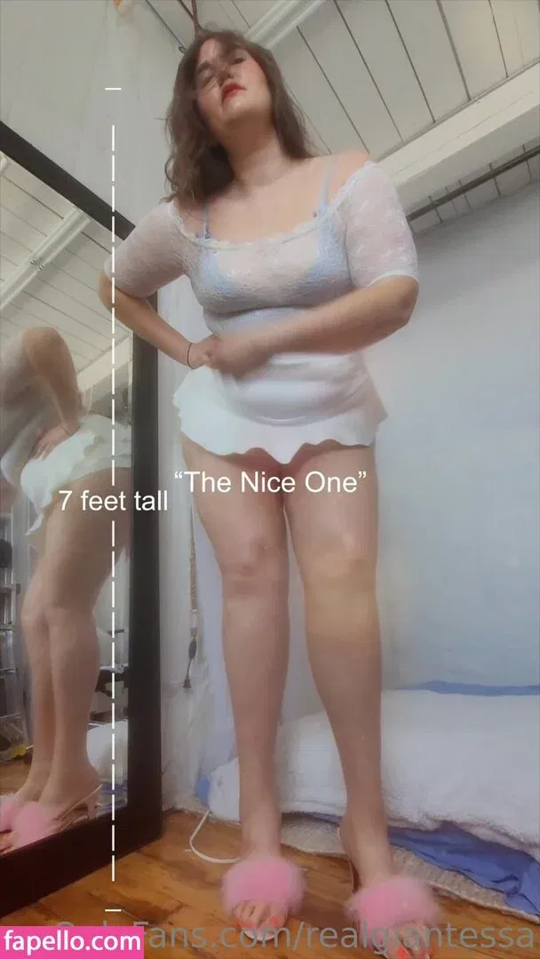 realgiantessa Onlyfans Photo Gallery 