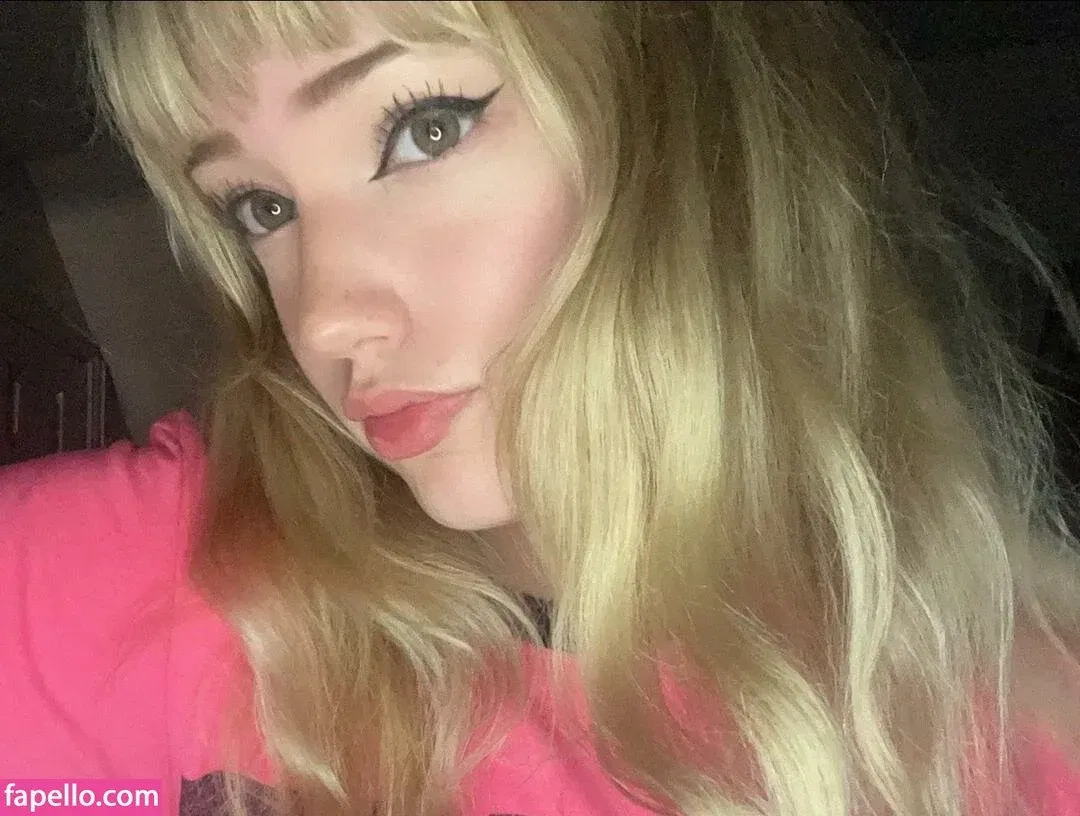 Mikahhlynn Onlyfans Photo Gallery 