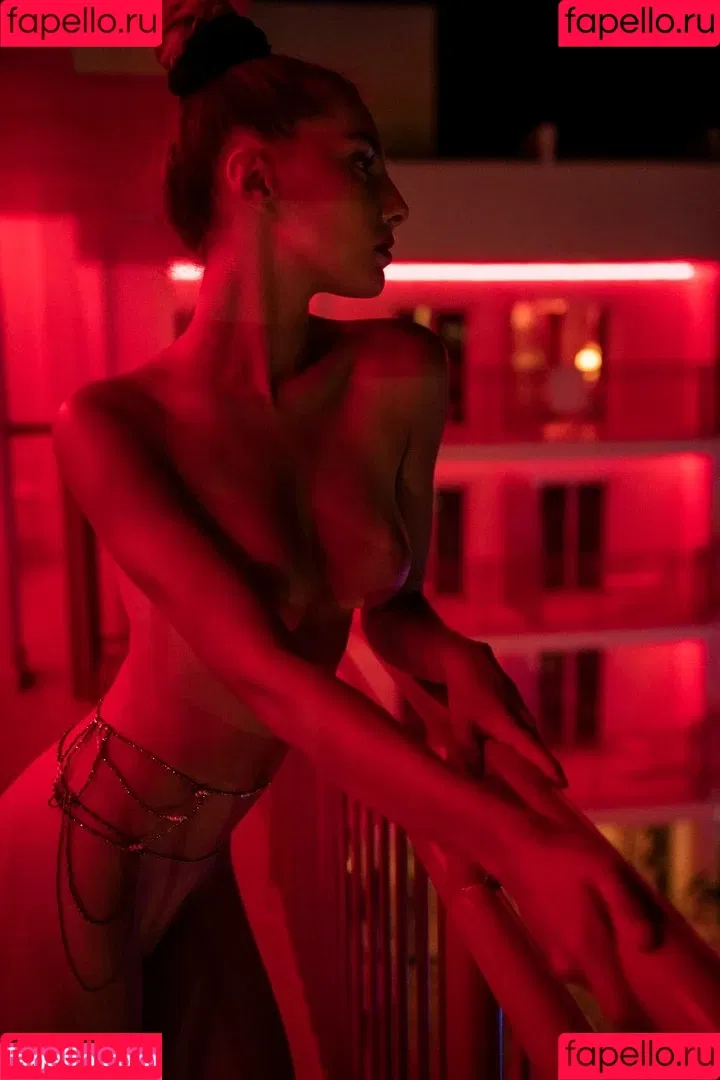 Clemence Navarro Onlyfans Photo Gallery 