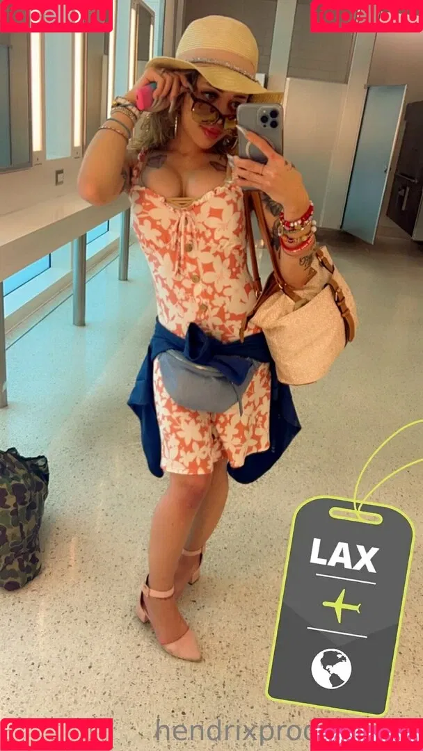 thehollyhendrix Onlyfans Photo Gallery 