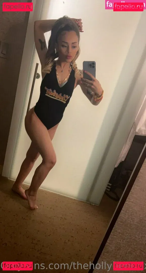 thehollyhendrix Onlyfans Photo Gallery 