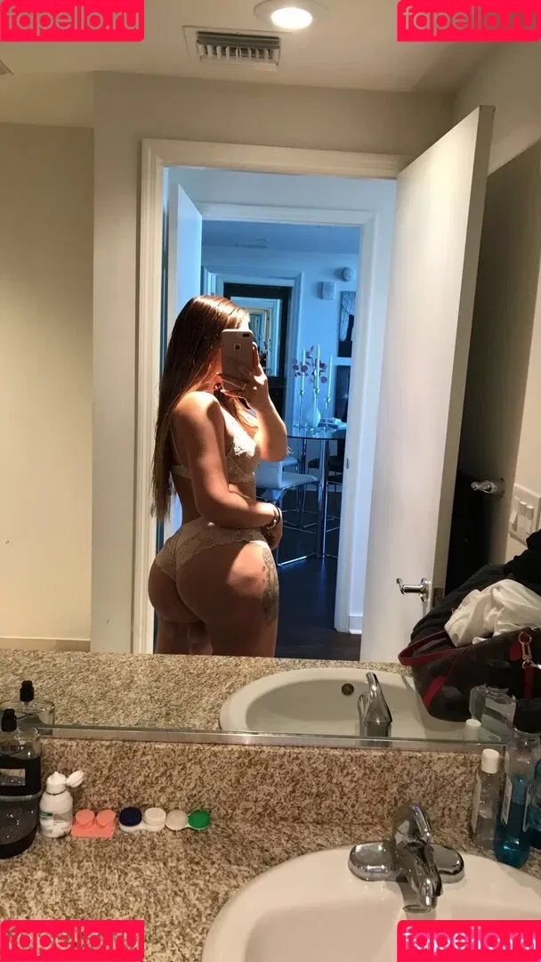 melifineass Onlyfans Photo Gallery 