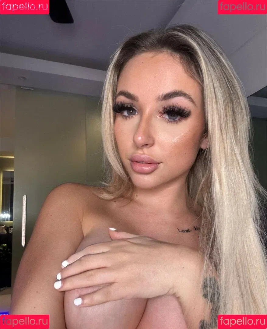 sophielouise1x Onlyfans Photo Gallery 
