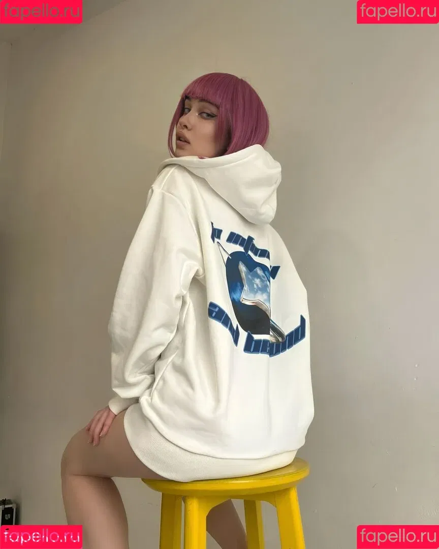 girlwalkingonfire Onlyfans Photo Gallery 