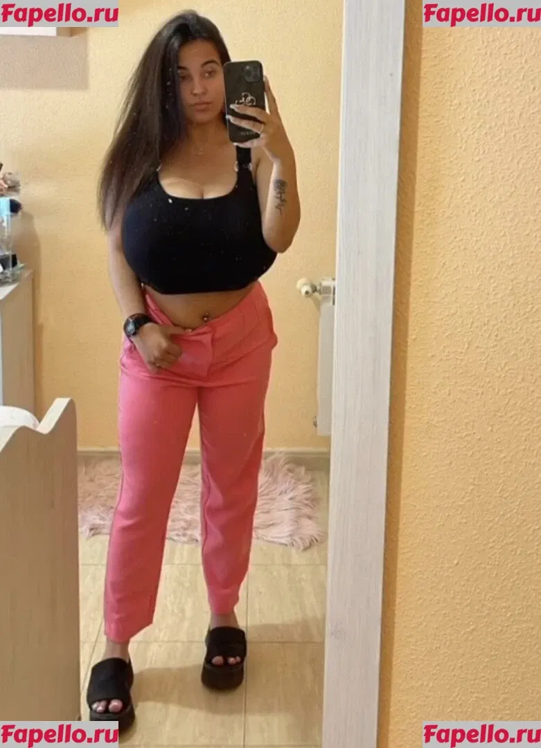 Anneris18 Onlyfans Photo Gallery 