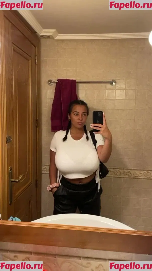 Anneris18 Onlyfans Photo Gallery 