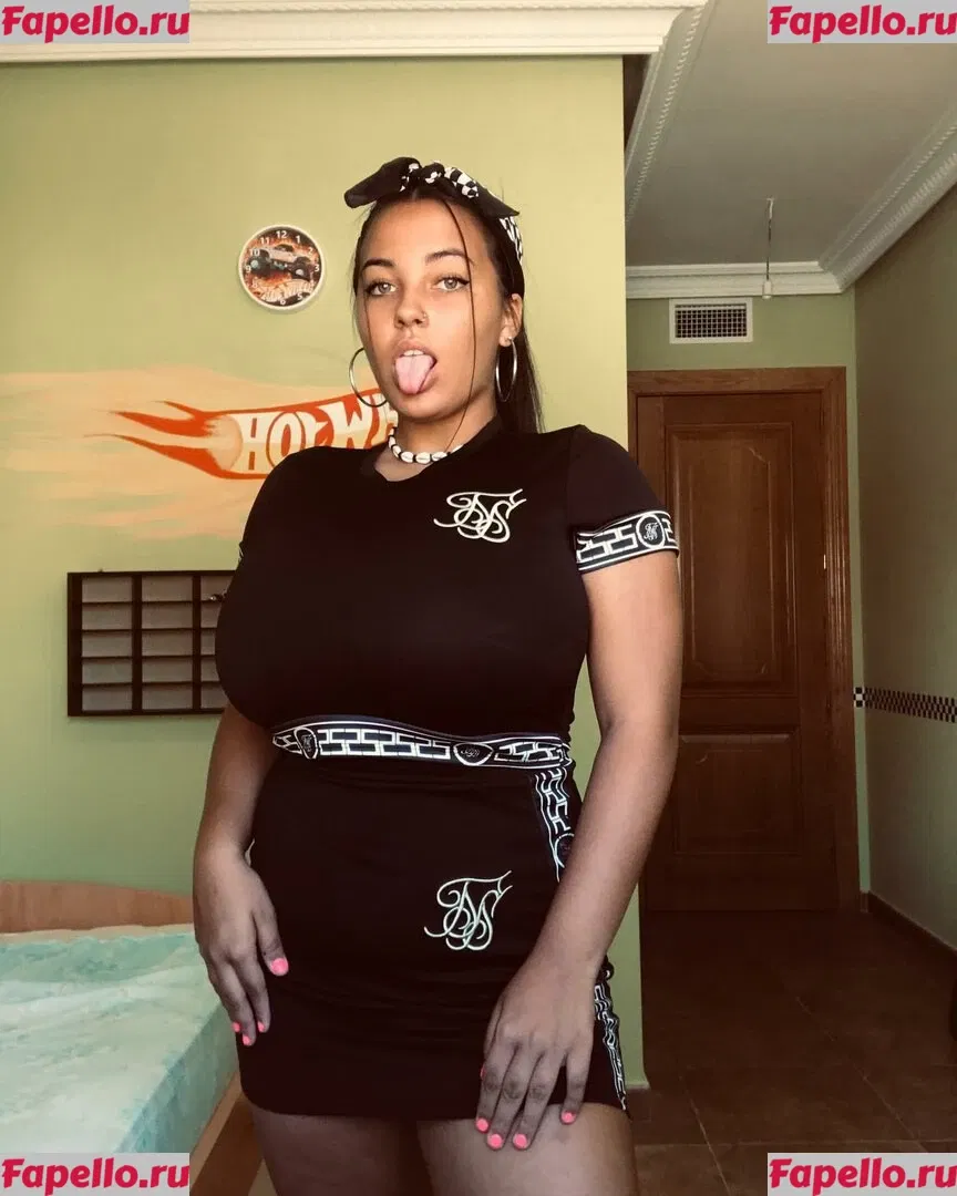 Anneris18 Onlyfans Photo Gallery 