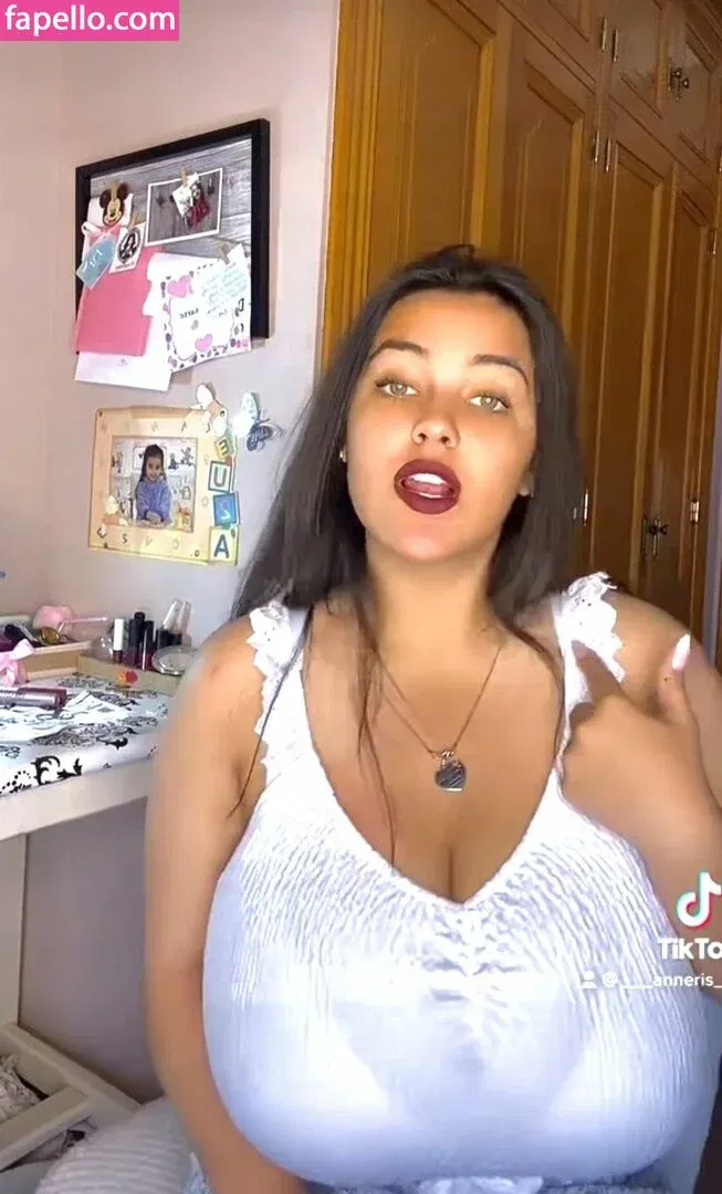 Anneris18 Onlyfans Photo Gallery 