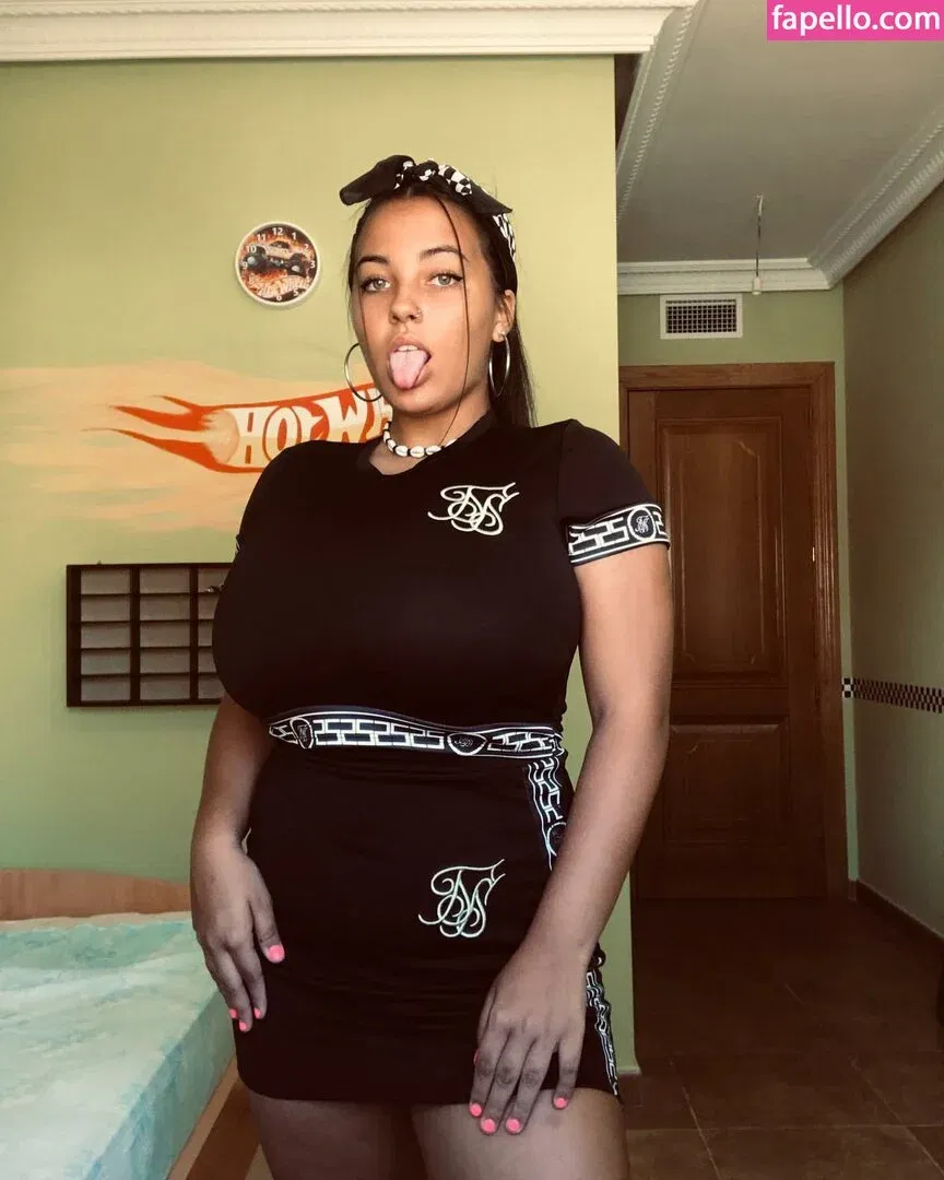 Anneris18 Onlyfans Photo Gallery 