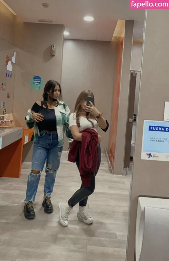 Anneris18 Onlyfans Photo Gallery 