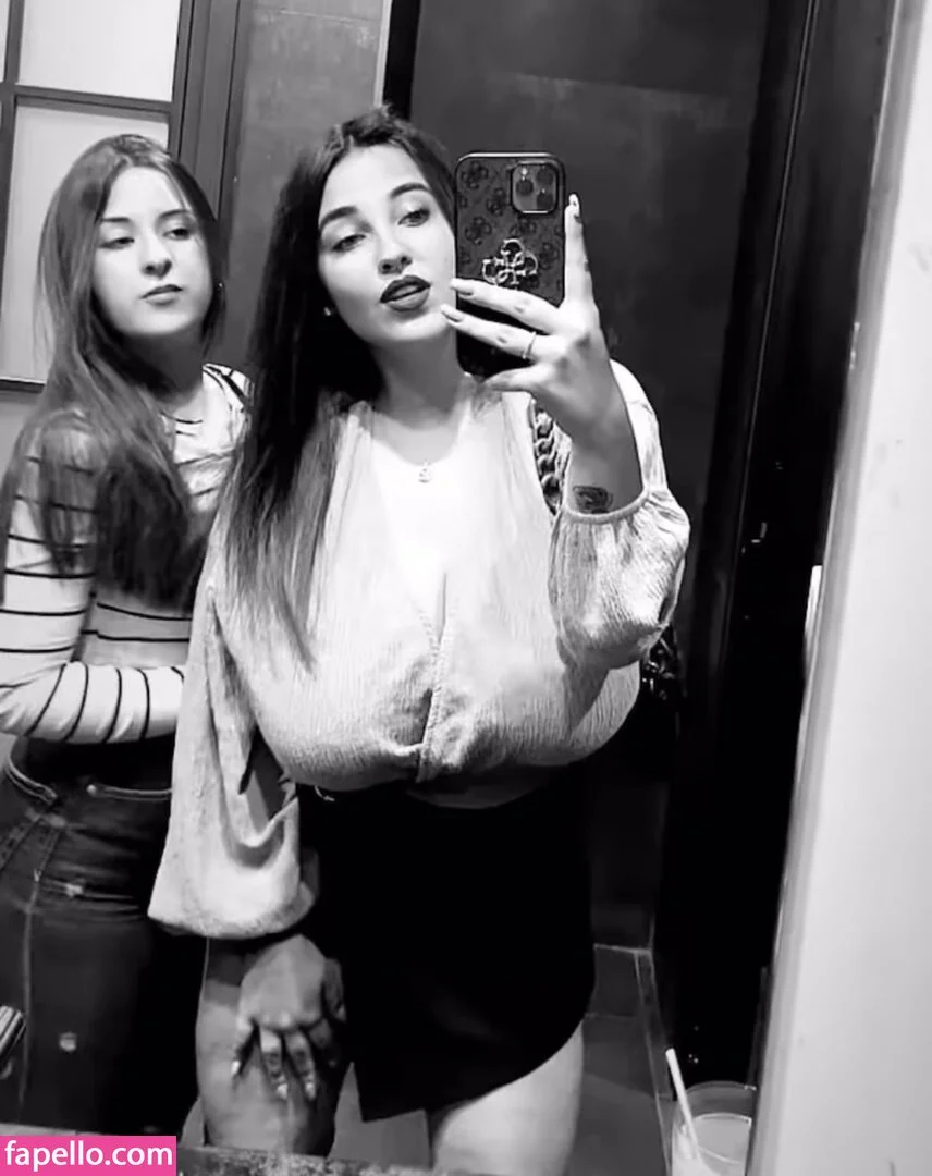 Anneris18 Onlyfans Photo Gallery 