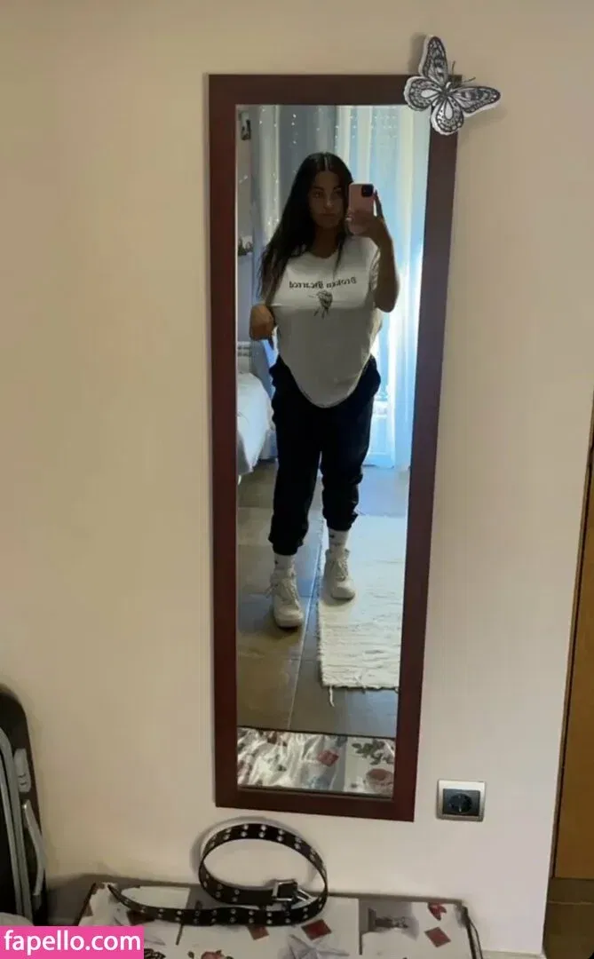 Anneris18 Onlyfans Photo Gallery 